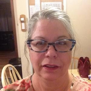 Meet your Posher, Michele